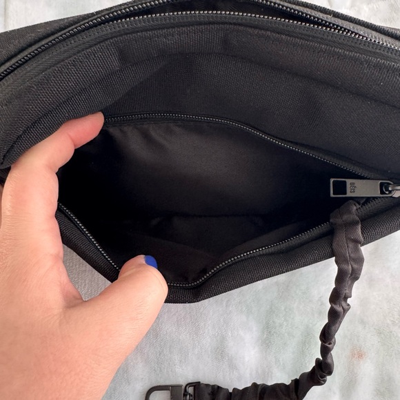 BEIS Black Travel Crossbody Bag - Picture 3 of 5